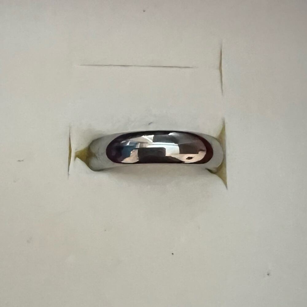 Tungsten Carbide Men's Wedding Band Size 8 Box included Low Key Unassuming